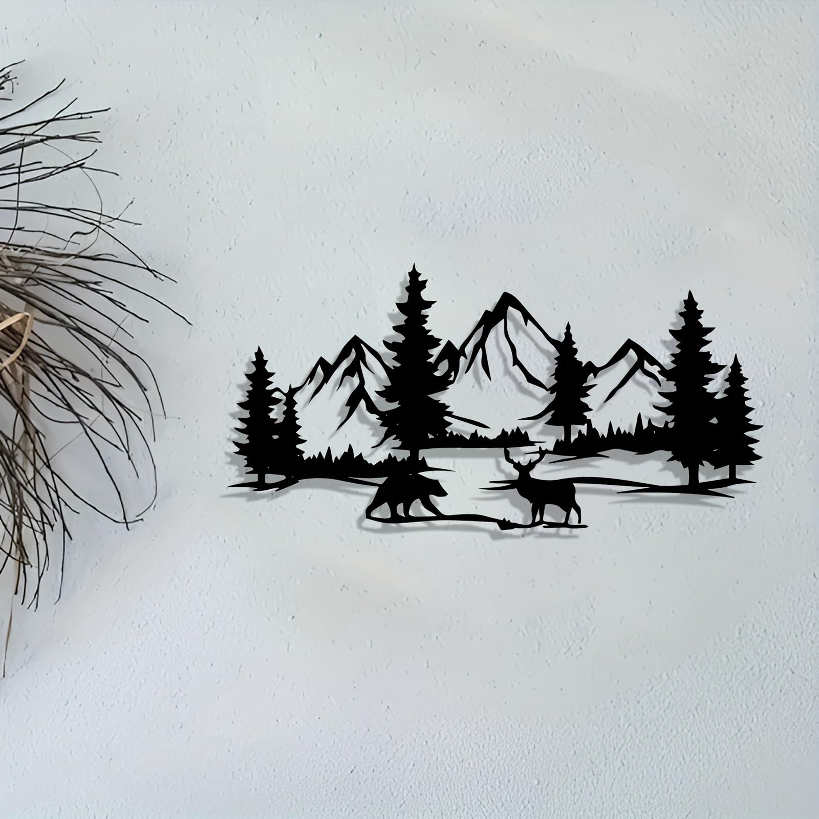 Decoración de pared abstracta contemporánea de metal, arte moderno de hierro con bosque de montaña, pinos y silueta de oso: mural duradero para interiores y exteriores, ideal para casas de campo,