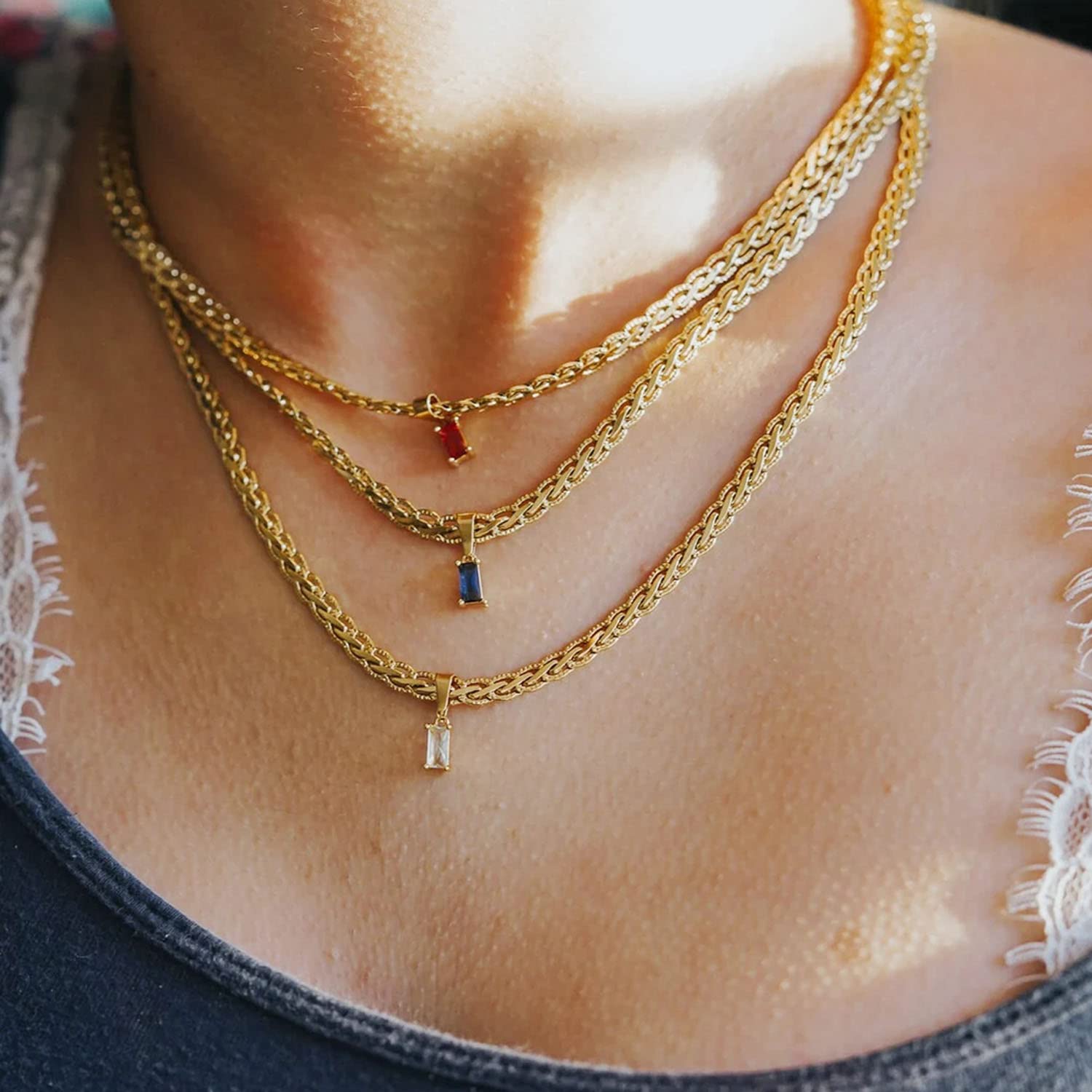 18k Gold gefüllt Vintage Choker S für Frauen wasserdichte Goldhalshöre Anti -Turner Edelstein -Zirkon -Rechteck -Anhänger