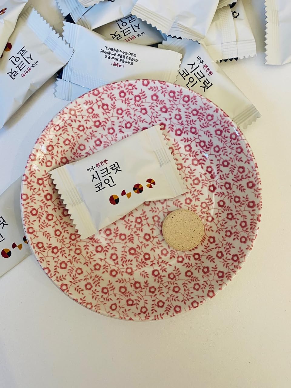 Secret Coin - Natural Multi-Ingredient Stock for Perfect Broth Made by  Carefully Selected 18 Natural Ingredients,Stock Cube 4g x 20 :  Amazon.co.uk: Grocery