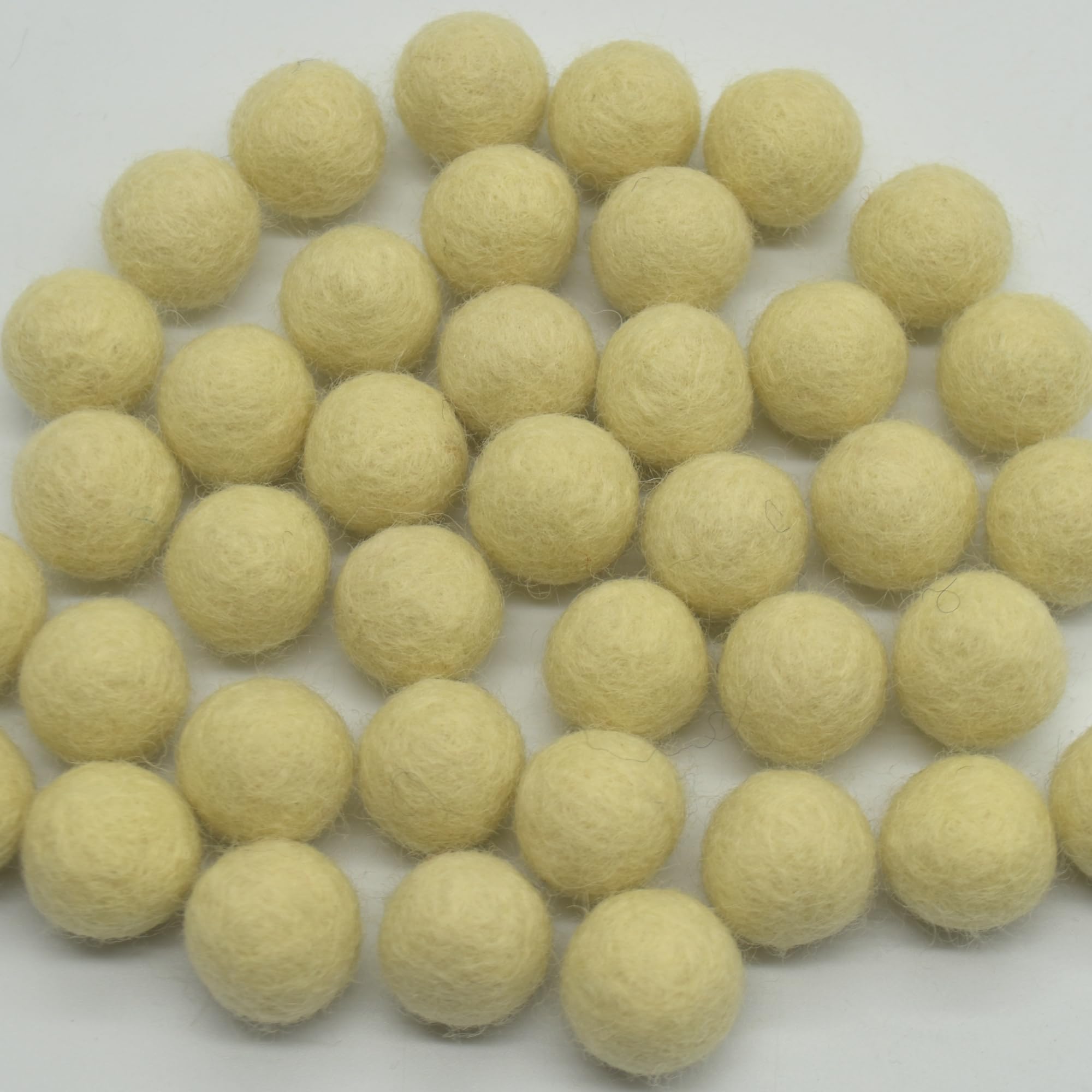 Oriental Direct Based In West Yorkshire Cream 100% Wool Felt Balls - 1.5Cm - 25 Felt Balls