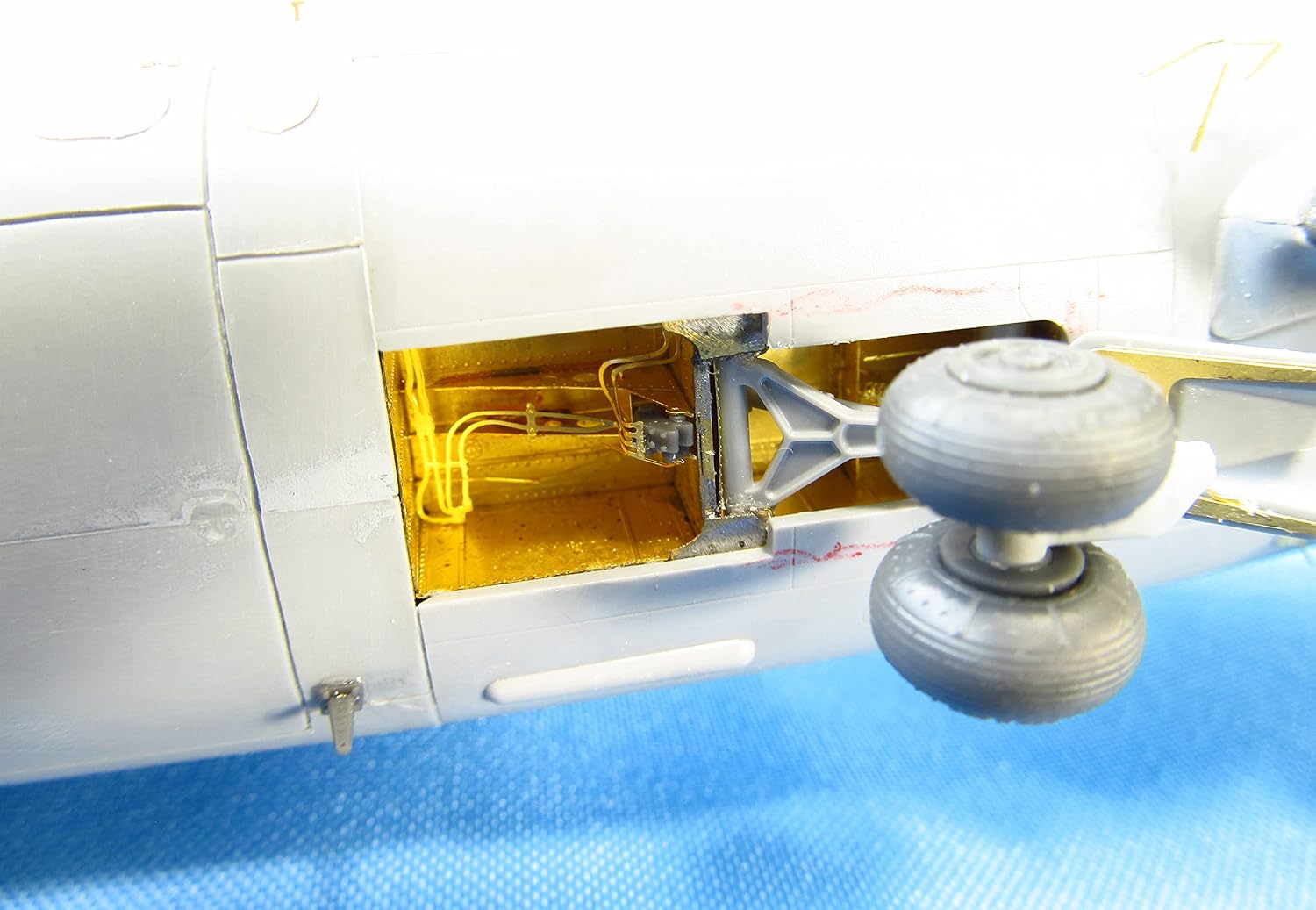MDR4871-1/48 - Mi-24. Wheel Bays (Zvezda) Scale Model kit