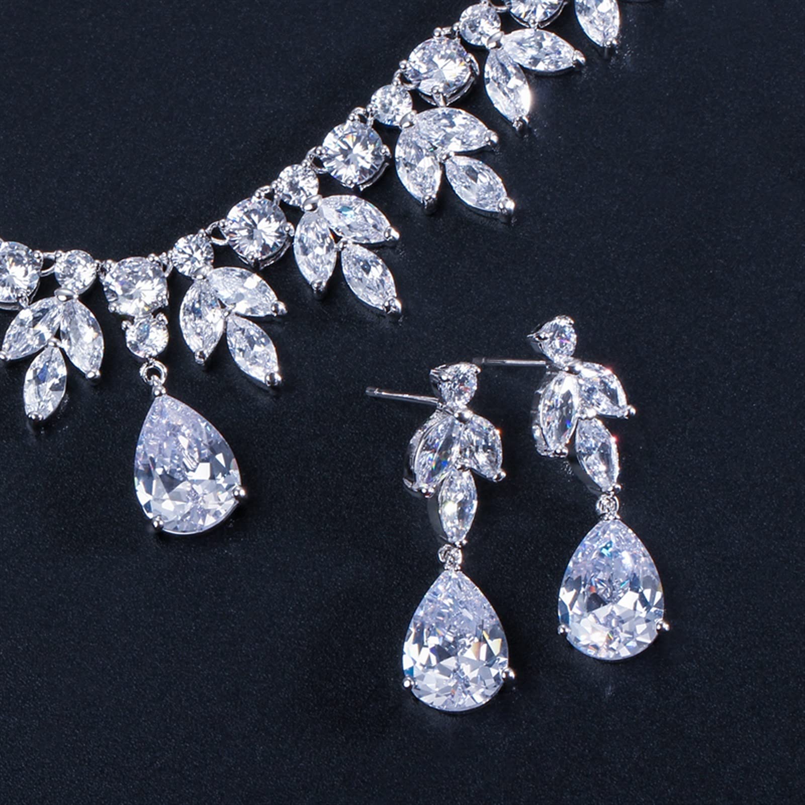 Joyería Accesorios para Fiesta Nupcial Color Plata Zirconia cúbica Collar de Boda Pendientes Conjunto de joyería para Novias
