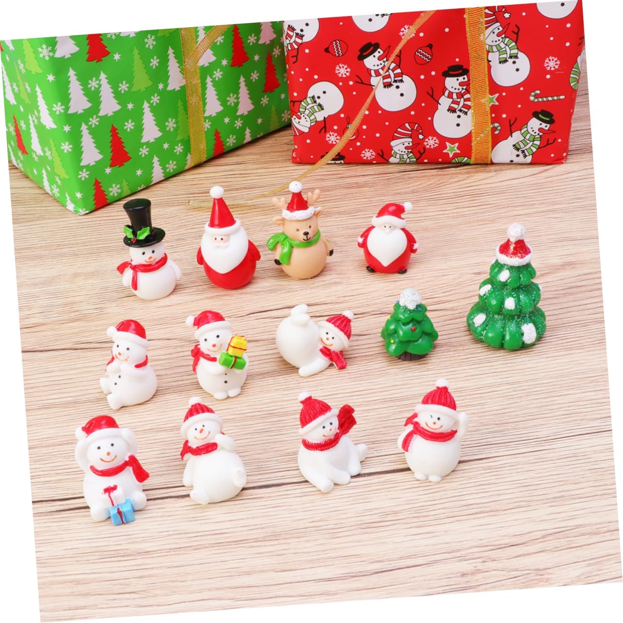Unomor 13pcs Xmas Decor Christmas Decor Micro Landscape Decoration Christmas Snow Decorations Decor Snow Globes for Children Toy Desktop Ornament Desktop Decoration