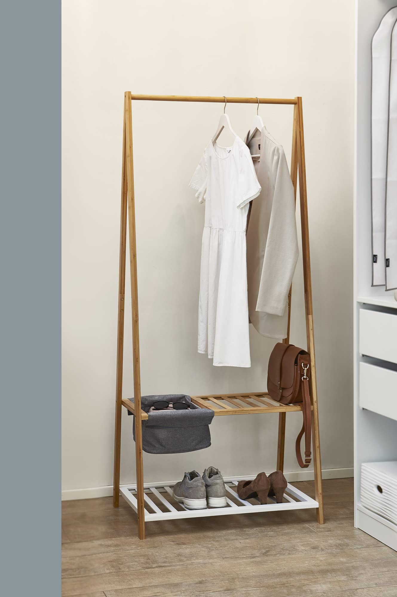 DOMO PAK LIVING Stander appendiabiti in Bamboo con ripiano e cestino