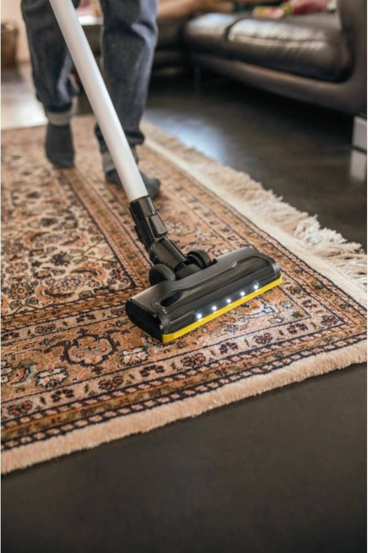 Kärcher, Aspirador a batería VC 6 Cordless ourFamily, 2 niveles aspiración, Batería 25,2 V, Autonomía por carga 30 min aprox Soporte pared y función de carga, Boquilla suelos y ranuras, Amarillo