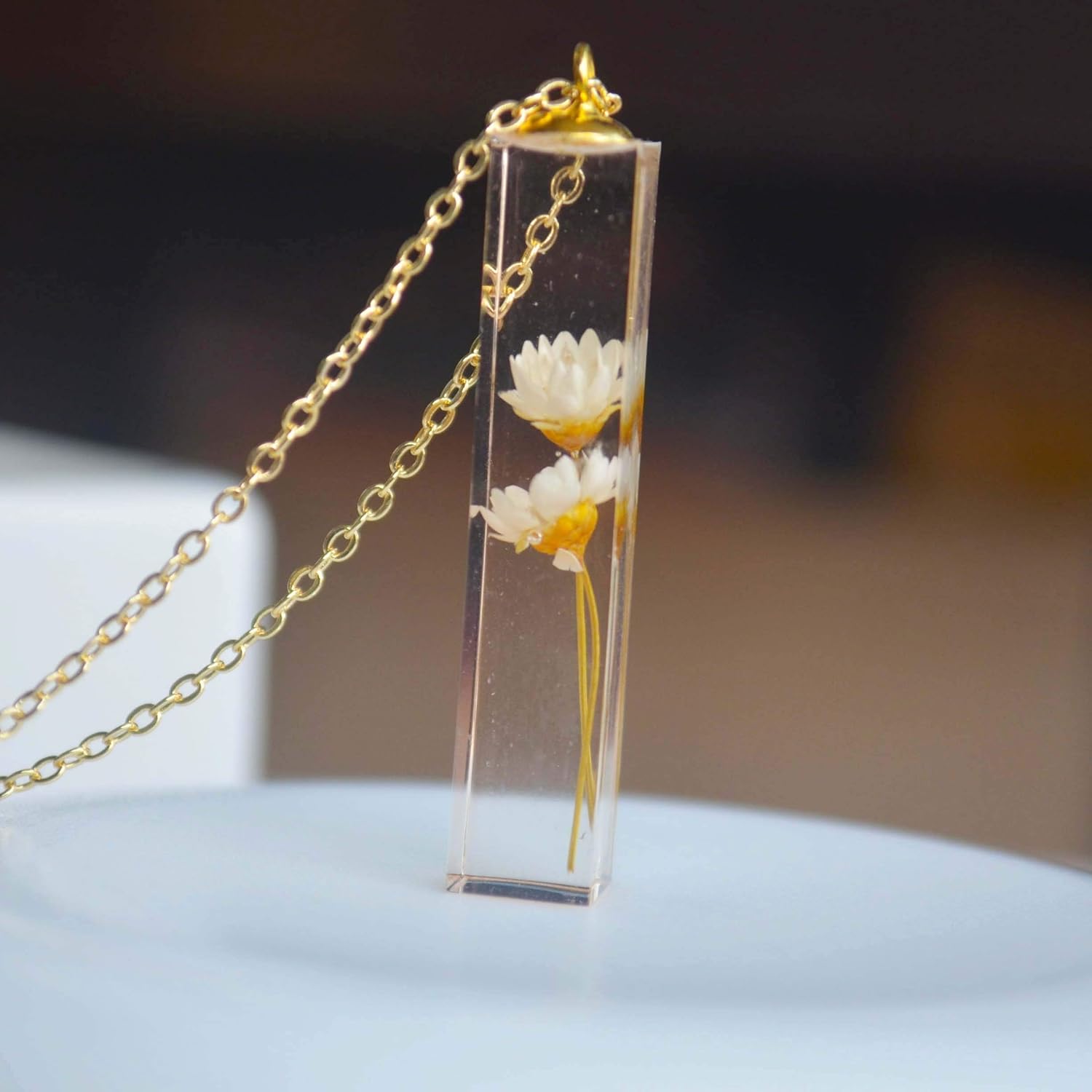 Daisy Real Flowers 3D Transparent Cube Resin Pendant 18k Gold Plated Chain Necklace for Women Handmade