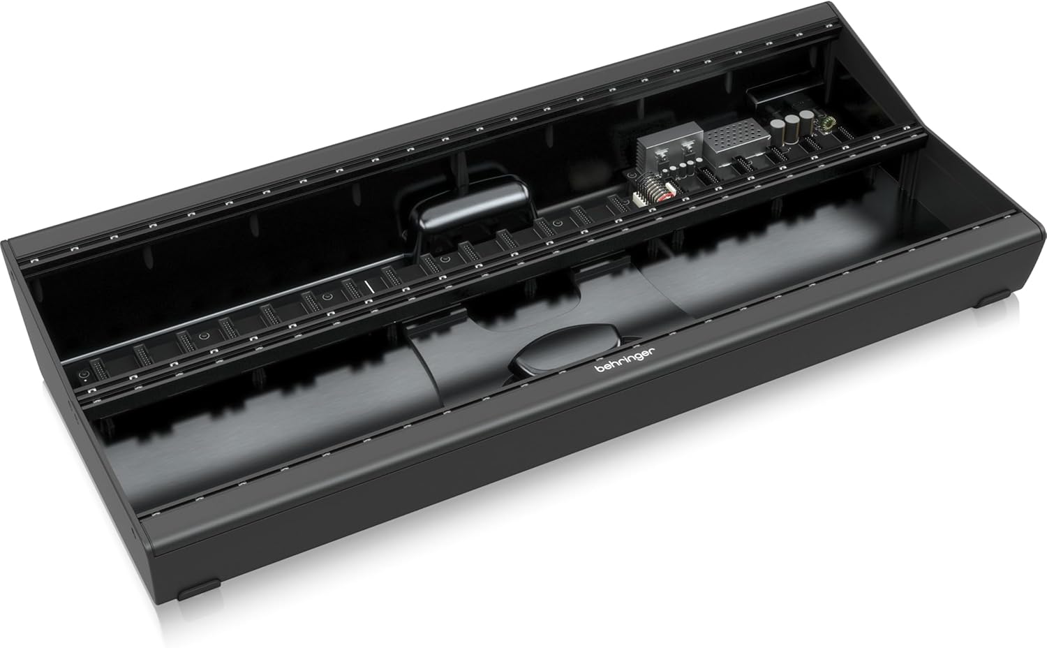 Behringer EURORACK GO Mobile 2 x 140 HP Eurorack Case with Massive Power Supply, 32 Keyed Power Connectors