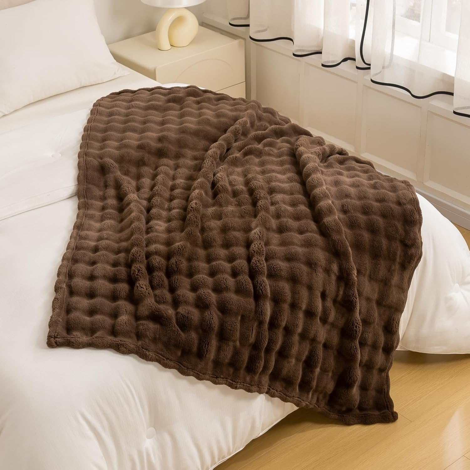YUSOKI Luxury 3D Bubble Throw Blanket 5lb,All Ages,Home Decoration, (Brown,90 * 90inches)