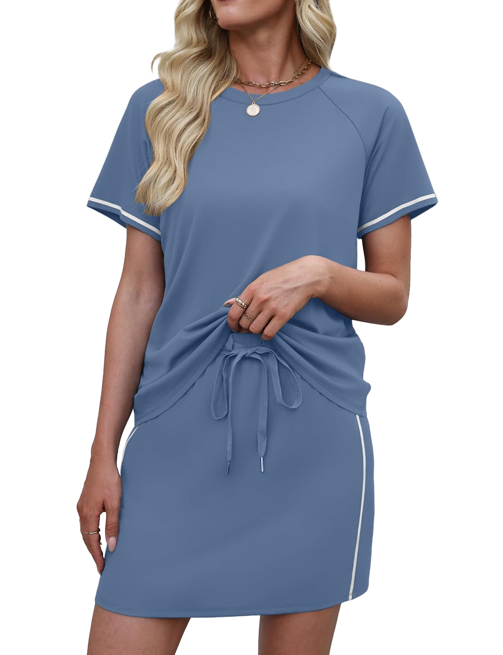 Desol Jupe-short d'été deux pièces pour femme avec t-shirt et short longueur genou | Ensemble deux pièces : t-shirt + jupe avec short intégré. Longueur genou, léger, respirant. 2 poches, taille réglable.
