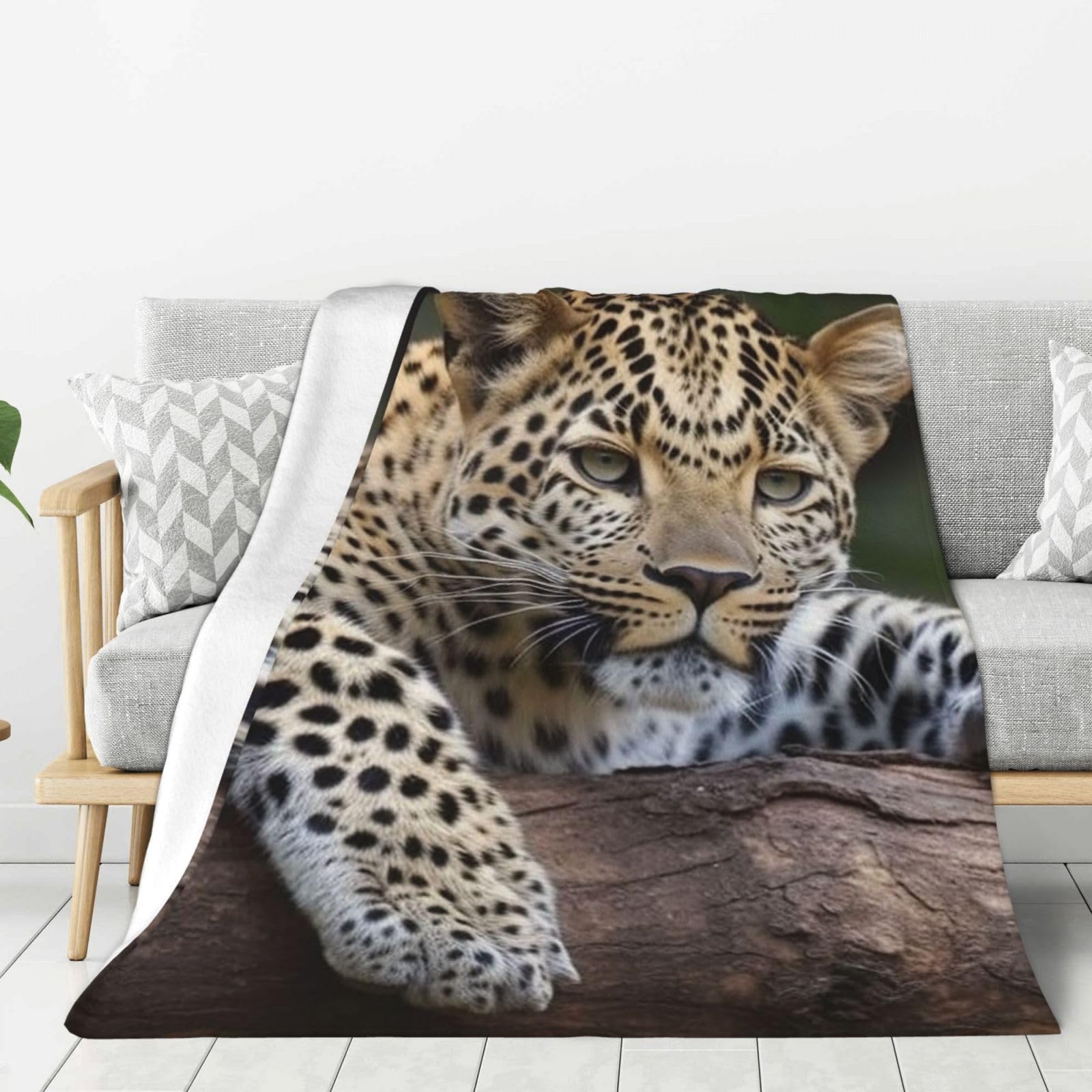 Leopard Resting On A Tree Throw Blanket Plush Flannel Fleece Blanket, Soft Lightweight Cozy Blankets 40"X30" for Bed Couch Sofa Travel