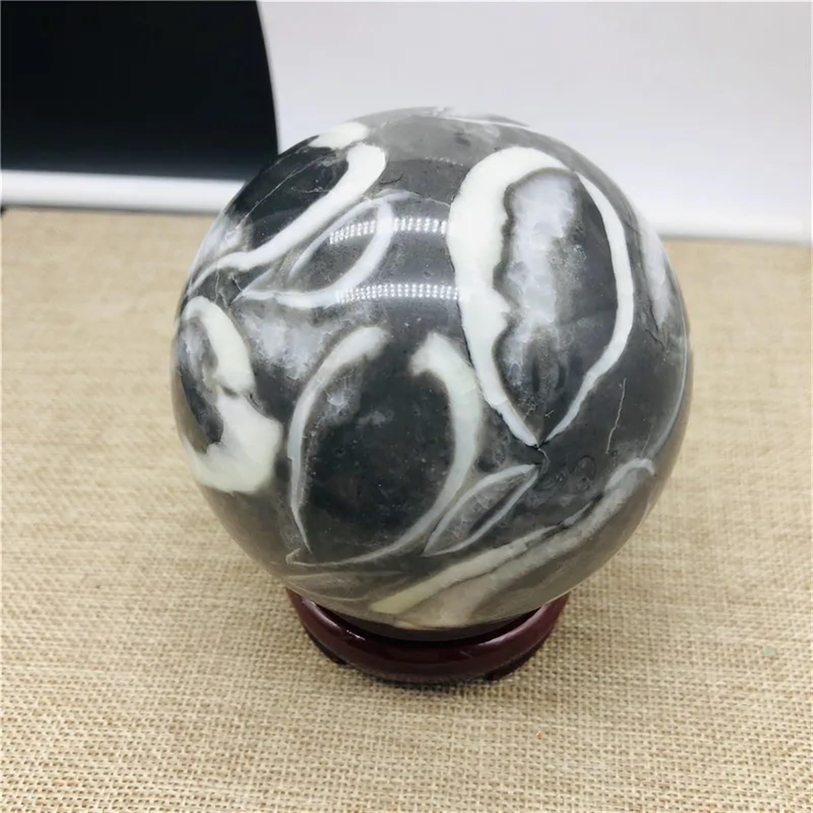 MDBJTCYZN Stone Shell Jasper Thousand Eyes Crystal Polishing Ball Gift(5.5-6cm)