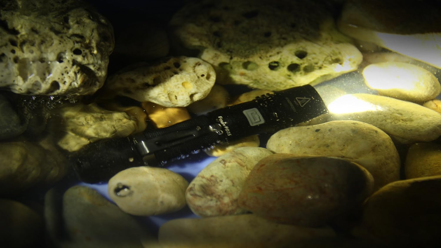 Fenix Flashlights 2014 Edition PD35 Flashlight, Black