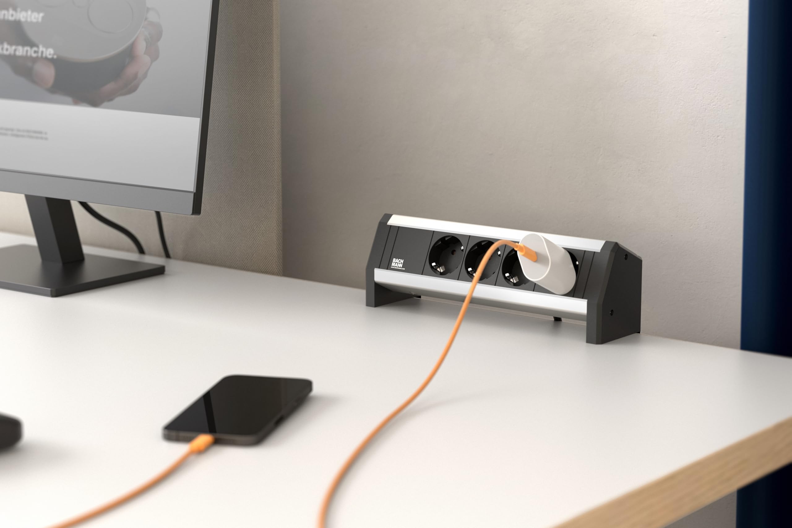 Bachmann Tischsteckdose Desk 4-Fach 3m Kabel Mehrfachsteckdose für Büro, Besprechungsraum und Wohnraum Aluminium 339.1000 (flexibel einsetzbar und mit Befestigung oder frei aufstellbar)