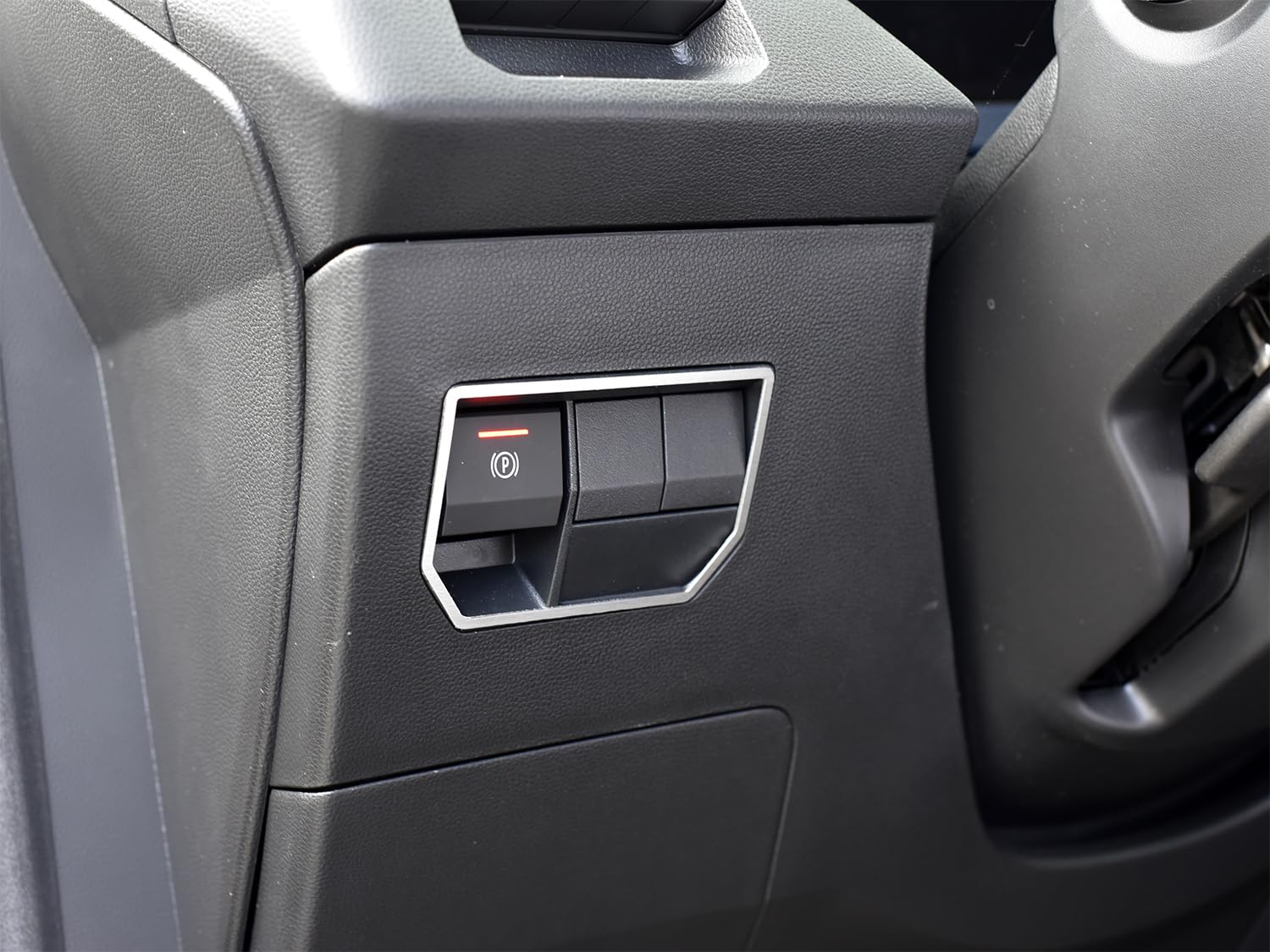 Pokrycie ze stali dla 2024+ Dacia Duster III 3 (P1310), BIGSTER (R1310) | Dekoracyjna rama | 1 sztuka ze stali nierdzewnej Essential Expression Journey Extreme Duster Akcesoria tuningowe
