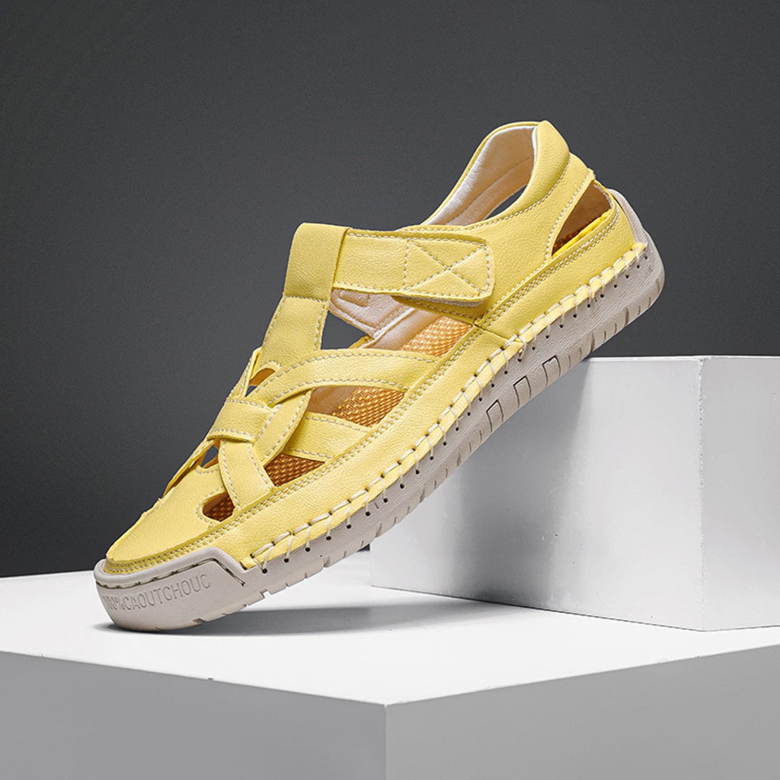 Sandales orthopédiques fermées avec sangle large pour femme
