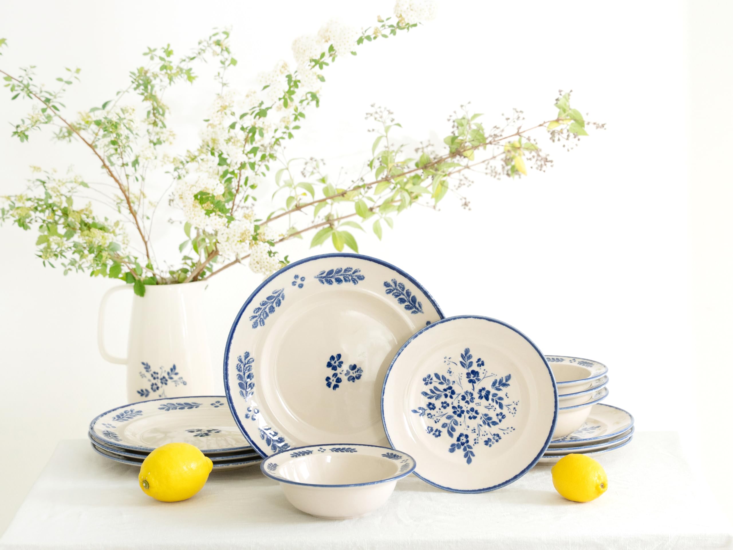 CreaTable, 25391, Serie Rondo Cottage Blue, 12-teiliges Geschirrset für 4 Personen, Tellerset aus Steinzeug, spülmaschinen- und mikrowellengeeignet, Made in Portugal