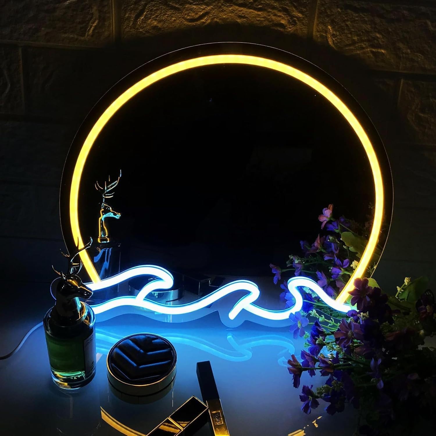 Maimeili LED Mirror Neon Lights Dressing Up Mirror Cat/Shine Heart/Bat/Butterfly Shape Neon Signs Modern Home Girl Room Bathroom Salon Wall Art Decor Gift For Girlfriend USB Powered