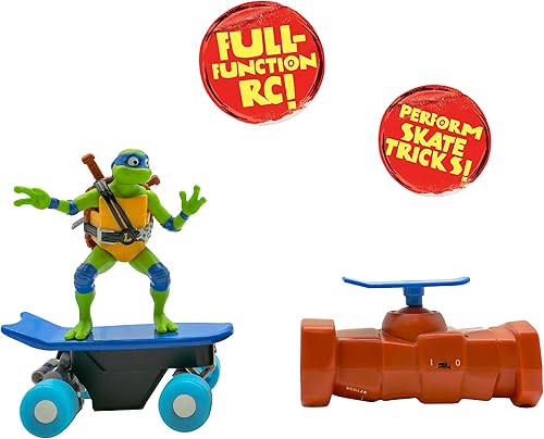 Miniatura 5 de Teenage Mutant Ninja Turtles Leonardo Half Pipe RC Vehicle Movie Edition Edades 5+ - Skate + Realiza trucos - Controlador RC de 2.4 GHz