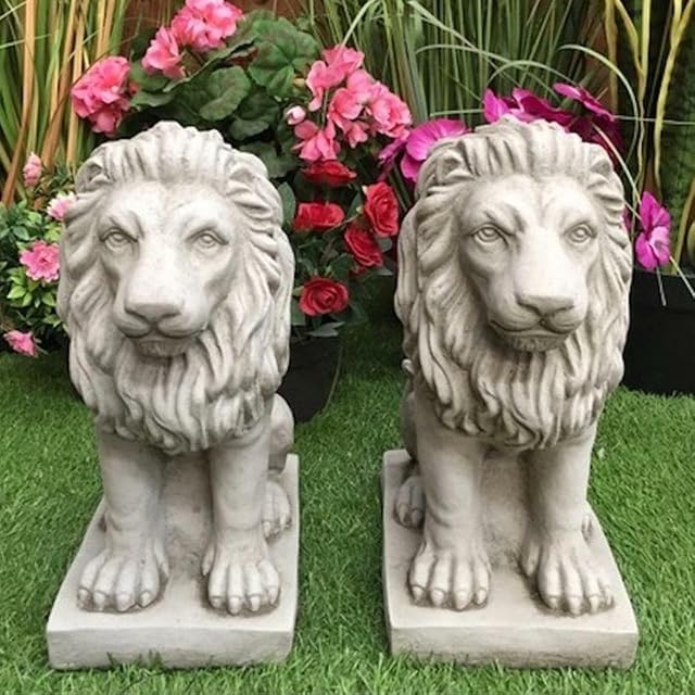 Pair of Bavarian Lion Garden Statues Concrete Lawn Ornaments Pillar Tops by DGS