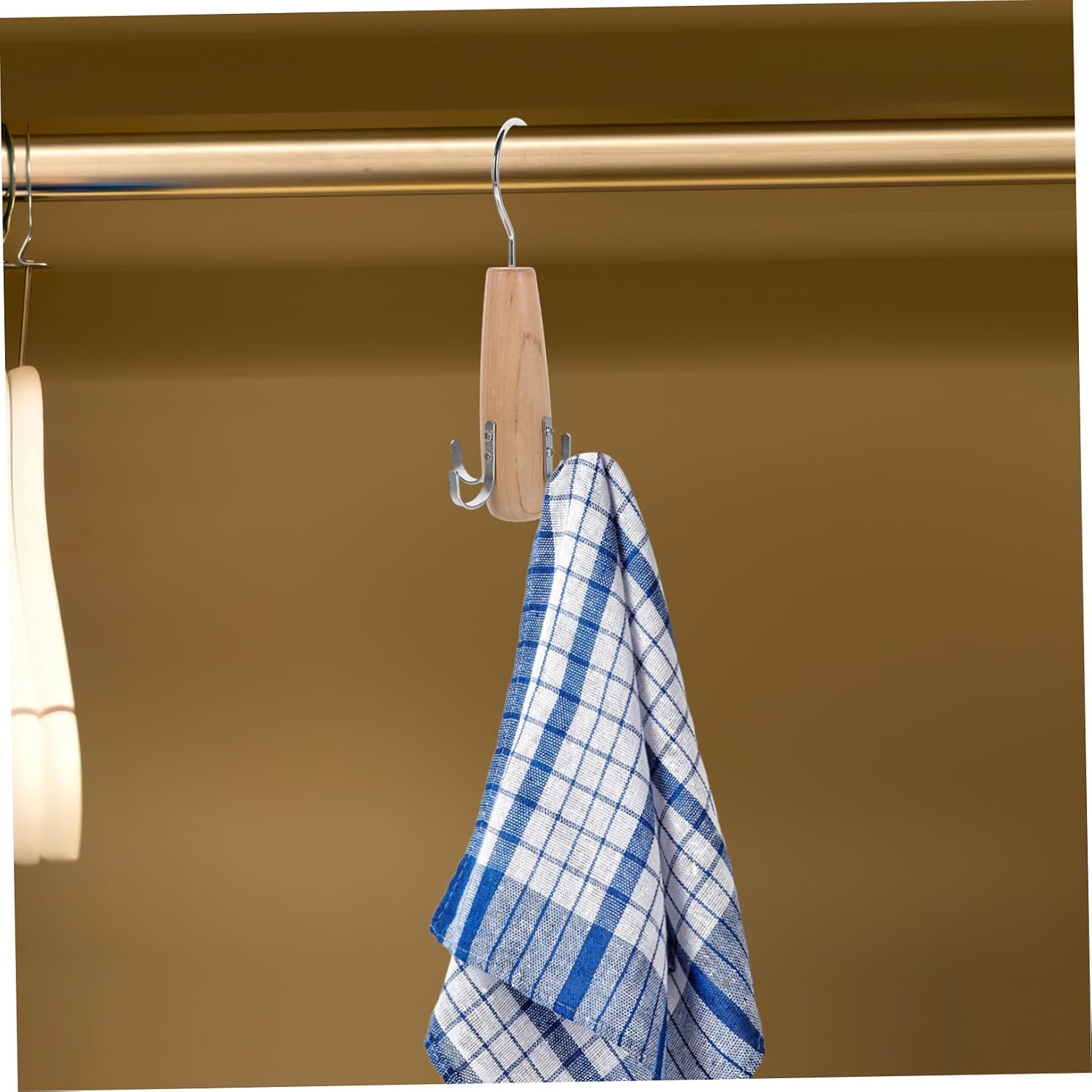 Clothing Storage Organizer Rotating Scarves Storage Rack Belt Hanger Random Color