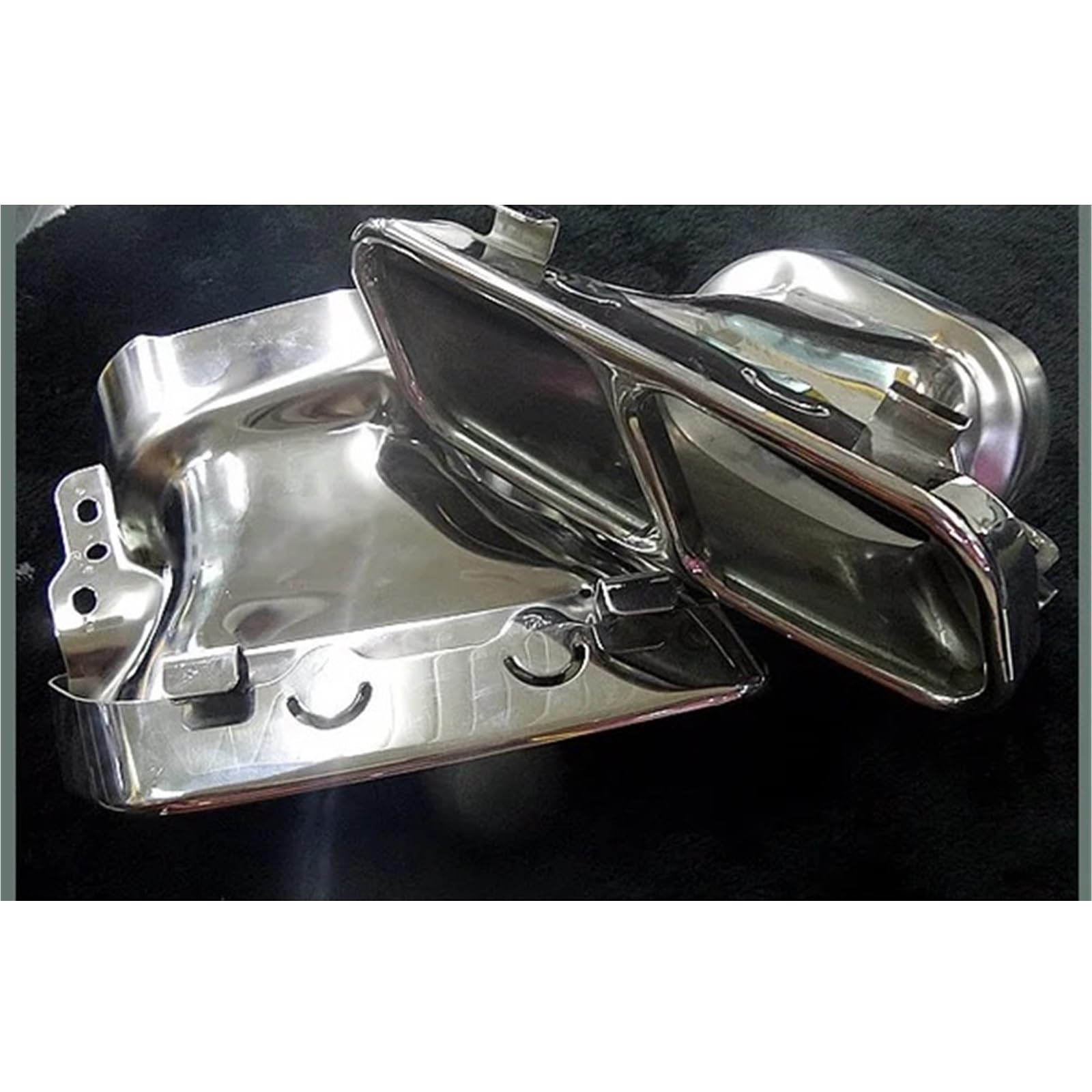 Bocca Terminale Tubo Per Benz W221 W164 X166 X164 W176 S300 S350 S500 GL350 GL45 S Per CLA ML Classe Doppio Tubo Di Scarico Posteriore Marmitta