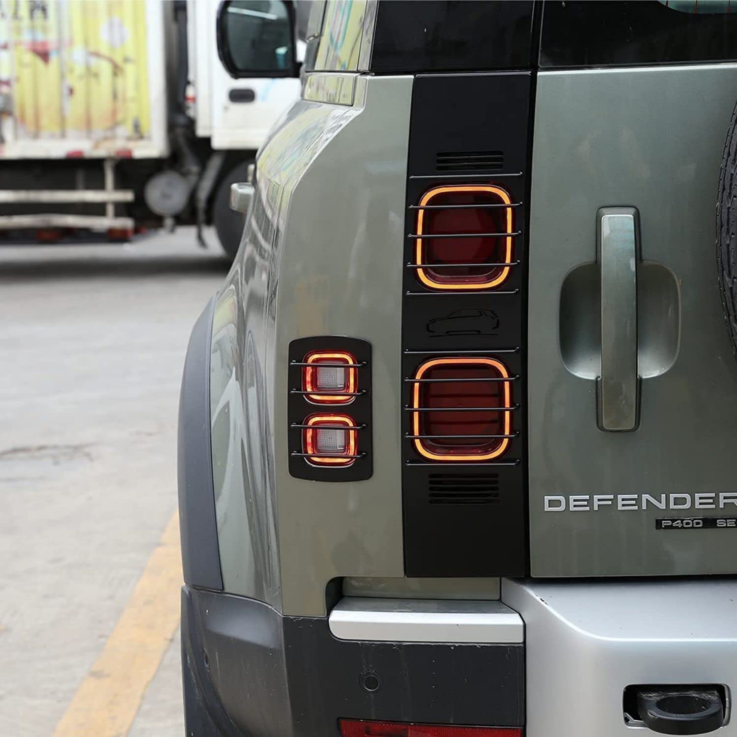 HAOYIfor Land Rover Defender 90 110 130 2020-2022 Black 304 Stainless Steel Car Exterior Front and Rear Lamp Cover Protective Decoration Accessories (Style C)