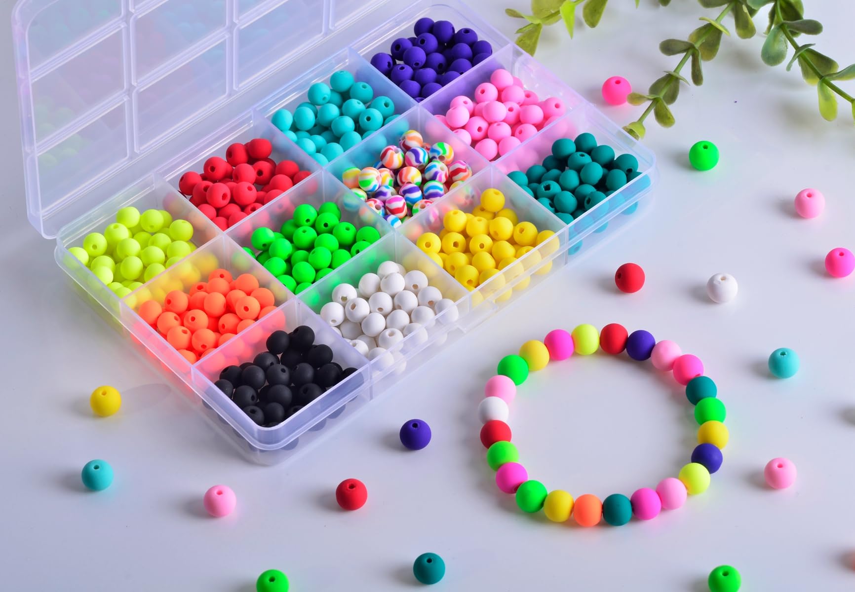 SOFPLATE Grünes Armband Perlen Set – 2220 Teile, Bastelset Für Freundschaftsbänder, DIY Schmuck, Inkl. Buchstaben & Heishi Perlen