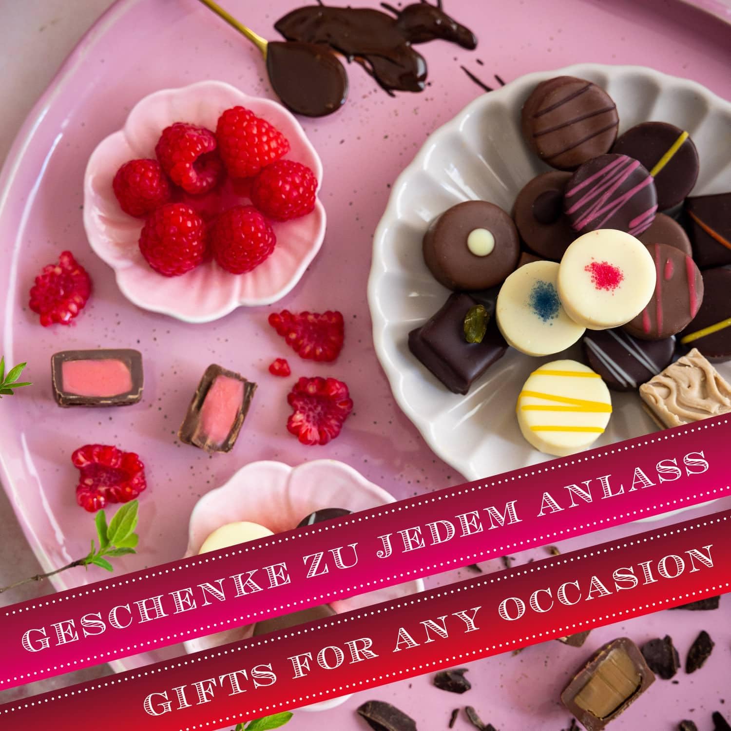 Hallingers Genuss Manufaktur Pralinen Muttertagsgeschenk - mit & ohne Alkohol, handmade aus Confiserie-Edelkakao in wertiger XL-Geschenkbox "Zum Muttertag", Geschenkidee für Mama Oma