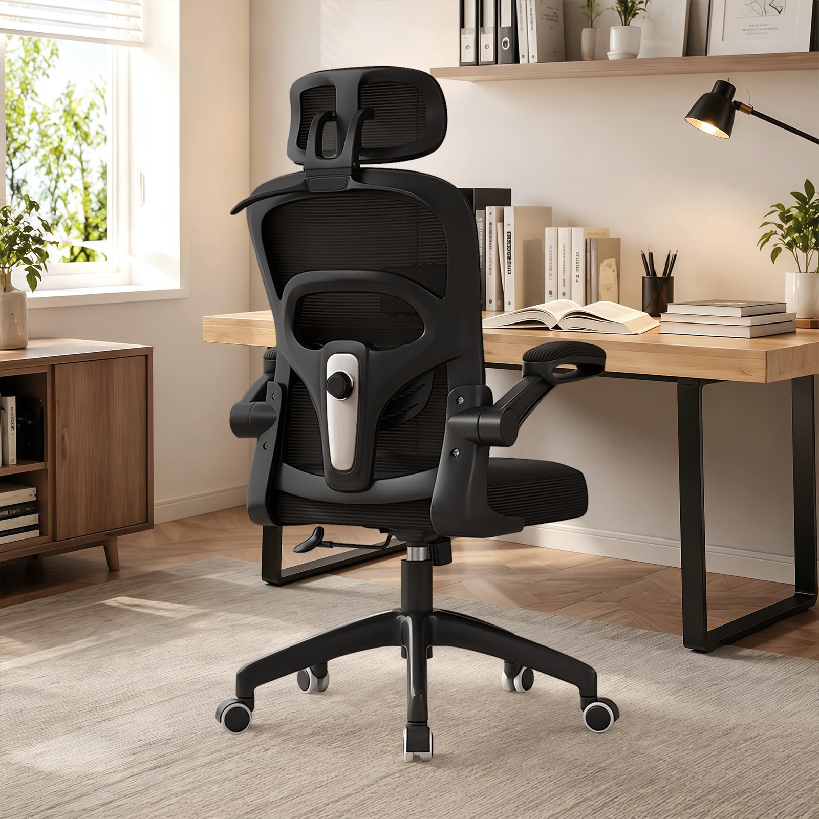Ergonomischer Bürostuhl, Höhenverstellbarer Schreibtischstuhl – Drehstuhl mit Klappbaren Armlehnen, Atmungsaktivem Mesh, Verstellbarer Kopfstütze und Lendenwirbelstütze – für das Homeoffice, Schwarz