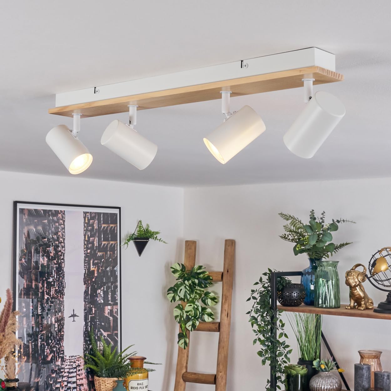 HOFSTEIN Deckenleuchte Gesteira, 4-flammige Deckenlampe aus Metall/Holz in Weiß/Natur, Leuchte im Boho-Design mit verstellbaren Schirmen, GU10, Esszimmer, Wohnzimmer, Küche, Schlafzimmer, Flur