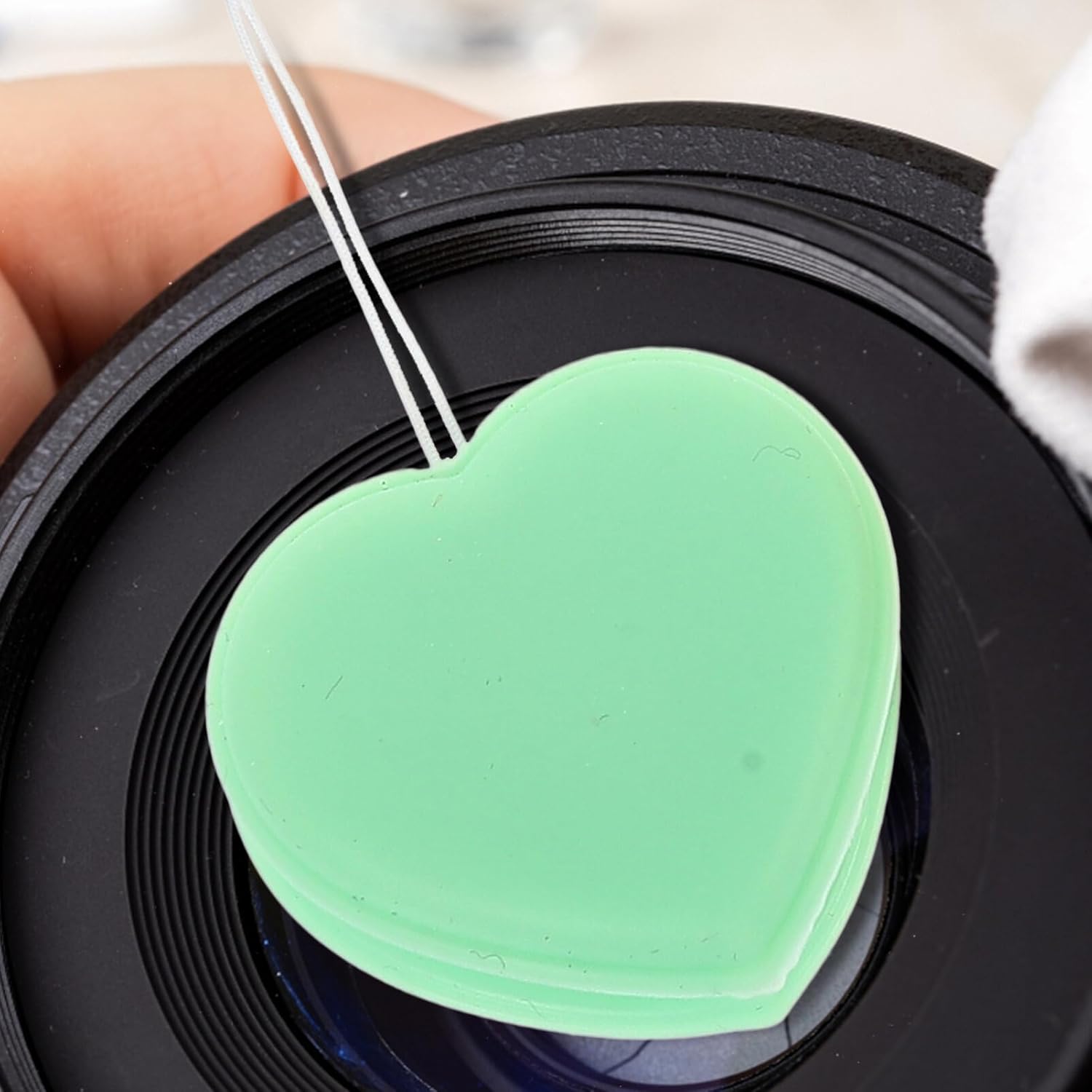 STOBOK 20pcs Heart Shape Macaron Screen Cleaner Lens Cleaning Cloths for Glasses Phones Cameras Compact Lightweight at Removing Fingerprints Decor