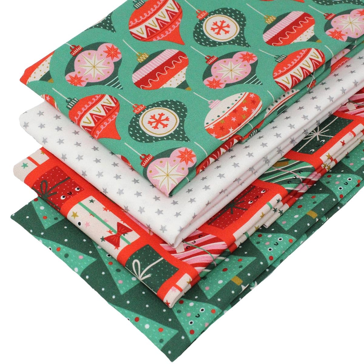 4 Fat Quarters Bundle - 'Wonderful Christmastime' Fun Christmas Fabrics in Red and Green. Ideal for Festive Quilting, Patchwork & Crafting. 100% Cotton (Free Patchwork Pattern by Overdale Fabrics)
