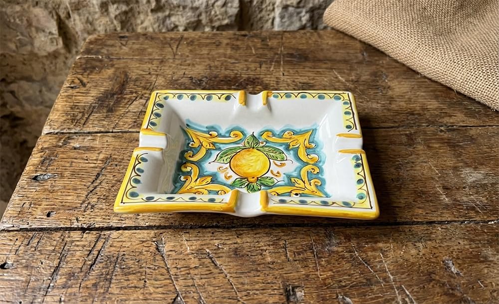 Cendrier en céramique sicilienne pour sublimer vos soirées d'été en terrasse