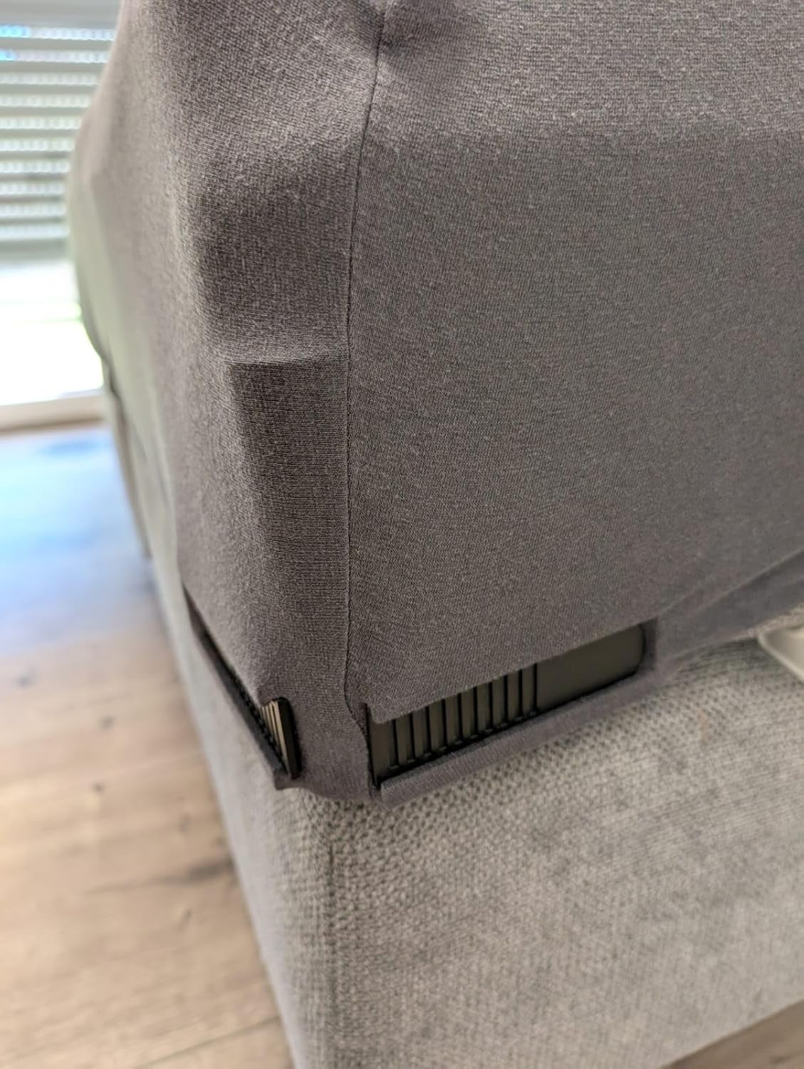 Fitted Sheet Holder for Corners, Heavy Duty with Lock Fastener Straps and Anti-Slip Pads, Bed Sheet Grippers,Bed Lock Sheet Holder Keep Sheets Firm & Tight, Set of 4 (Black)