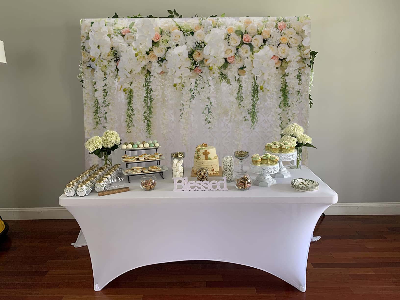 BUTEN Toile de Fond Blanche avec Motif Floral pour fête prénuptiale, Fond de Photographie Florale pour réception de Mariage, fête prénatale, Fournitures de décoration