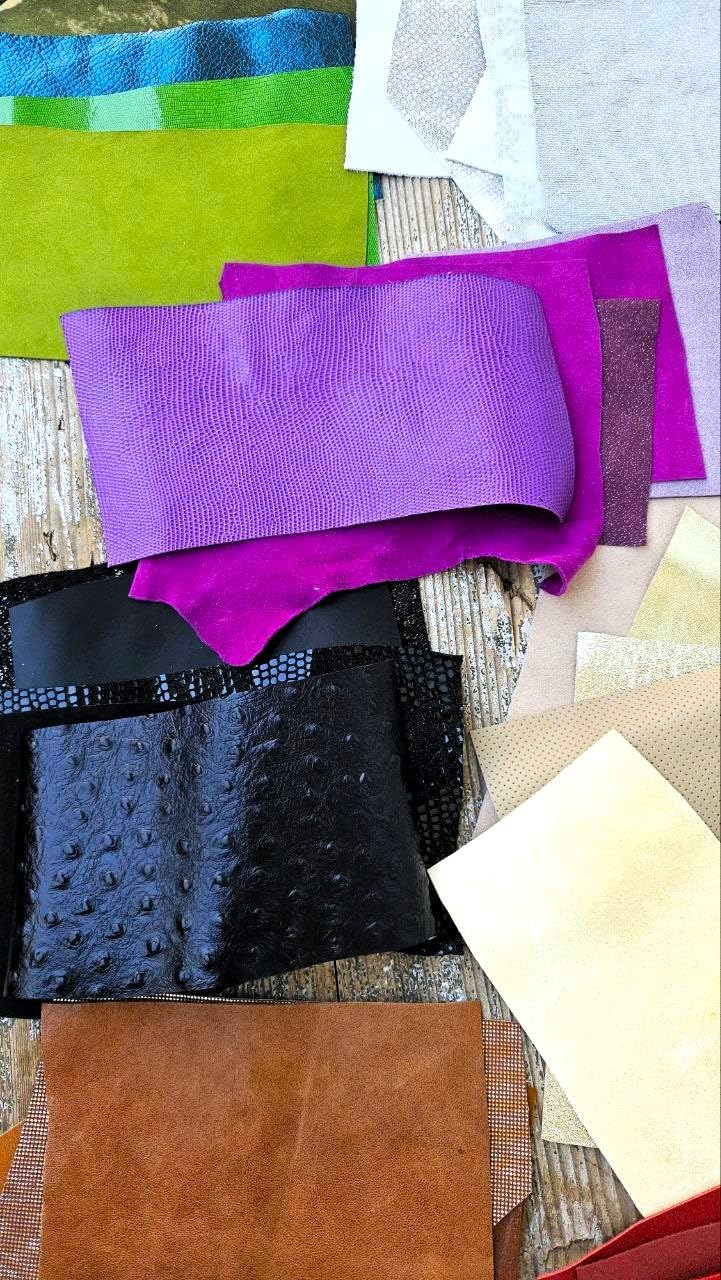 LA GARZARARA - 75 découpes de cuir en 15 nuances différentes - Minimum 12 x 15 cm - Sélection aléatoire pour l'artisanat couture et les créations artisanales - 5 pièces par couleur - 75 pièces