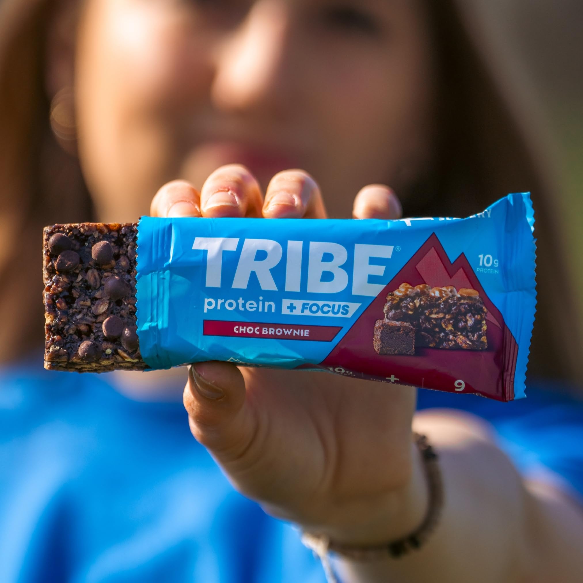 TRIBE Protein + Focus Bar – Blondie au beurre d'arachide – 10 g de protéines, 9 nutriments énergétiques et concentrés, crinière de lion, à base de plantes, collation végétalienne et sans gluten (60 g