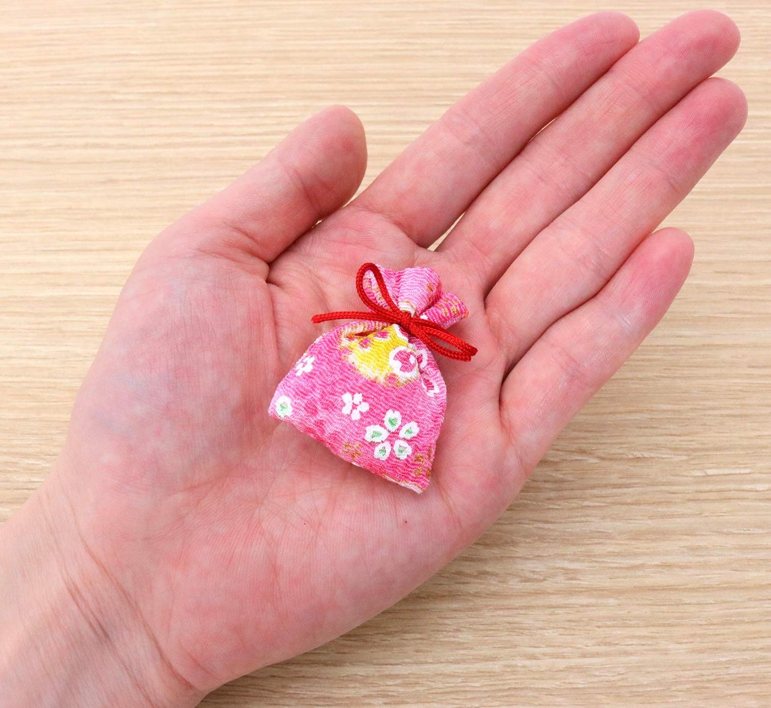 香袋 Amazon.co.jp: まつみ工芸 匂い袋 香りの泉 5個入 : ホーム＆キッチン