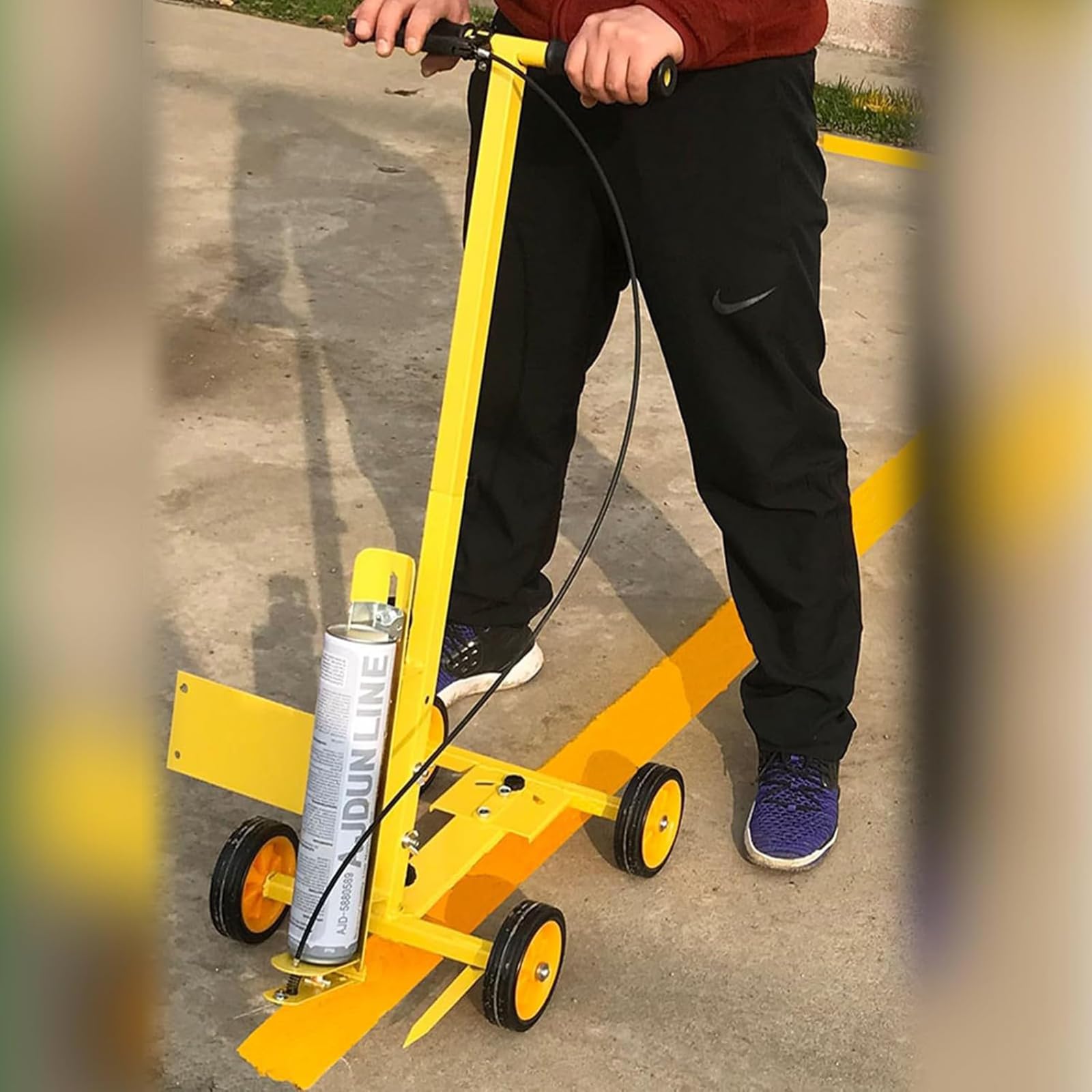 Vernice spray professionale per linee personalizzate, archi, linee S e cerchi, ideale per campi sportivi e parcheggi