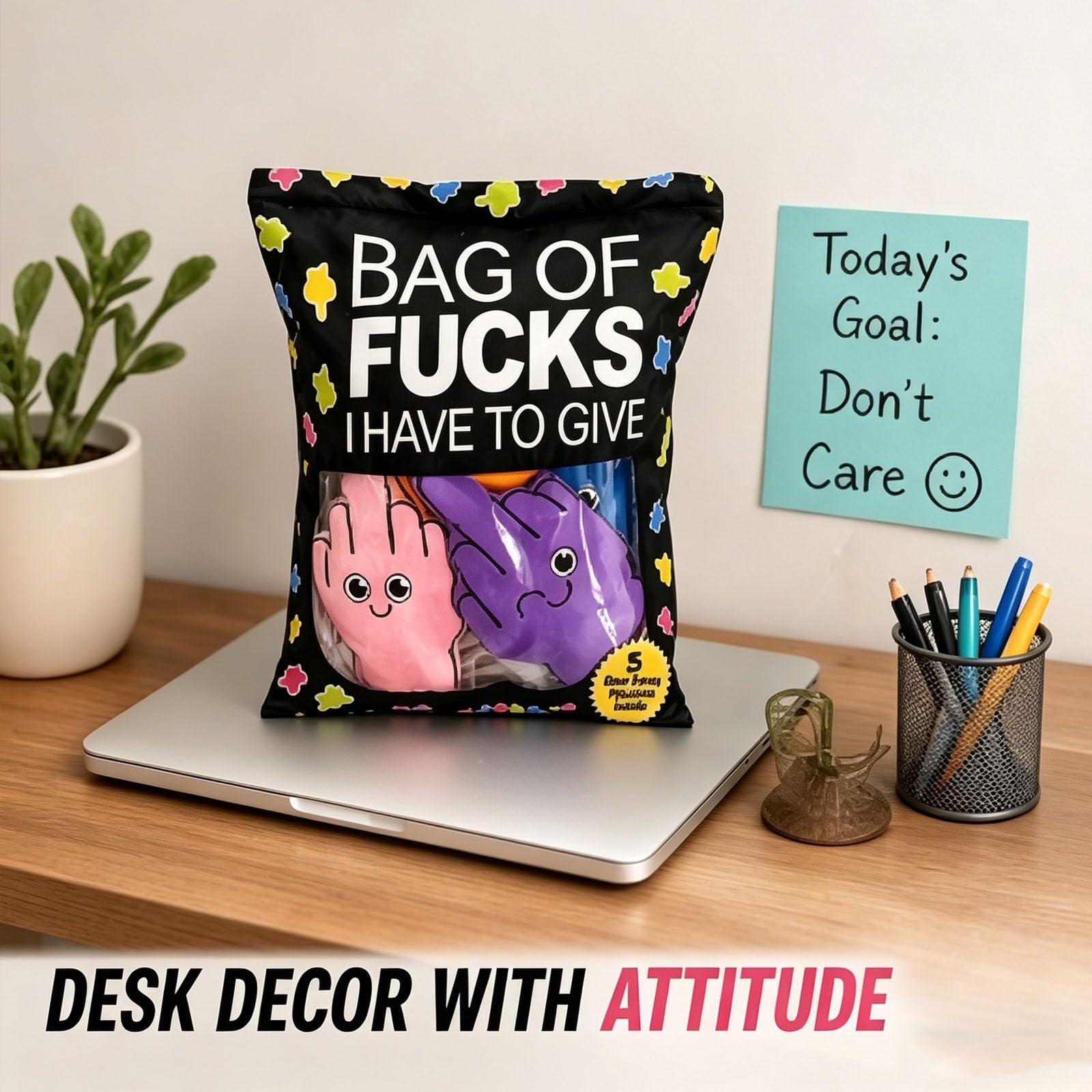 Set di cuscini imperdibili un set di cuscini decorativi morbidi e divertenti composto da 5 cuscini in peluche a forma di dito medio caratterizzati da fantasiosi motivi astratti