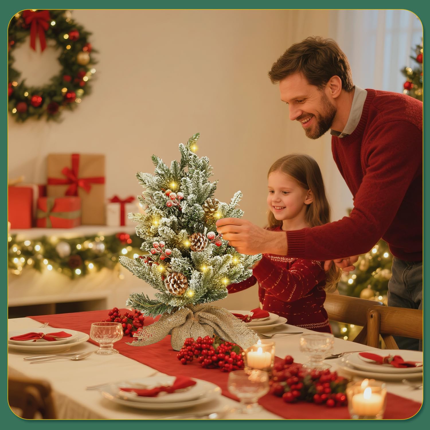 Aigostar Árbol de Navidad con Luces Incorporadas 50cm， 2 Unidad， Árbol de Navidad Pequeño Decorado con Piñas， Nieve Artificial y Frutos Rojos， Ideal para Dormitorio， Salón o Habitación Infantil