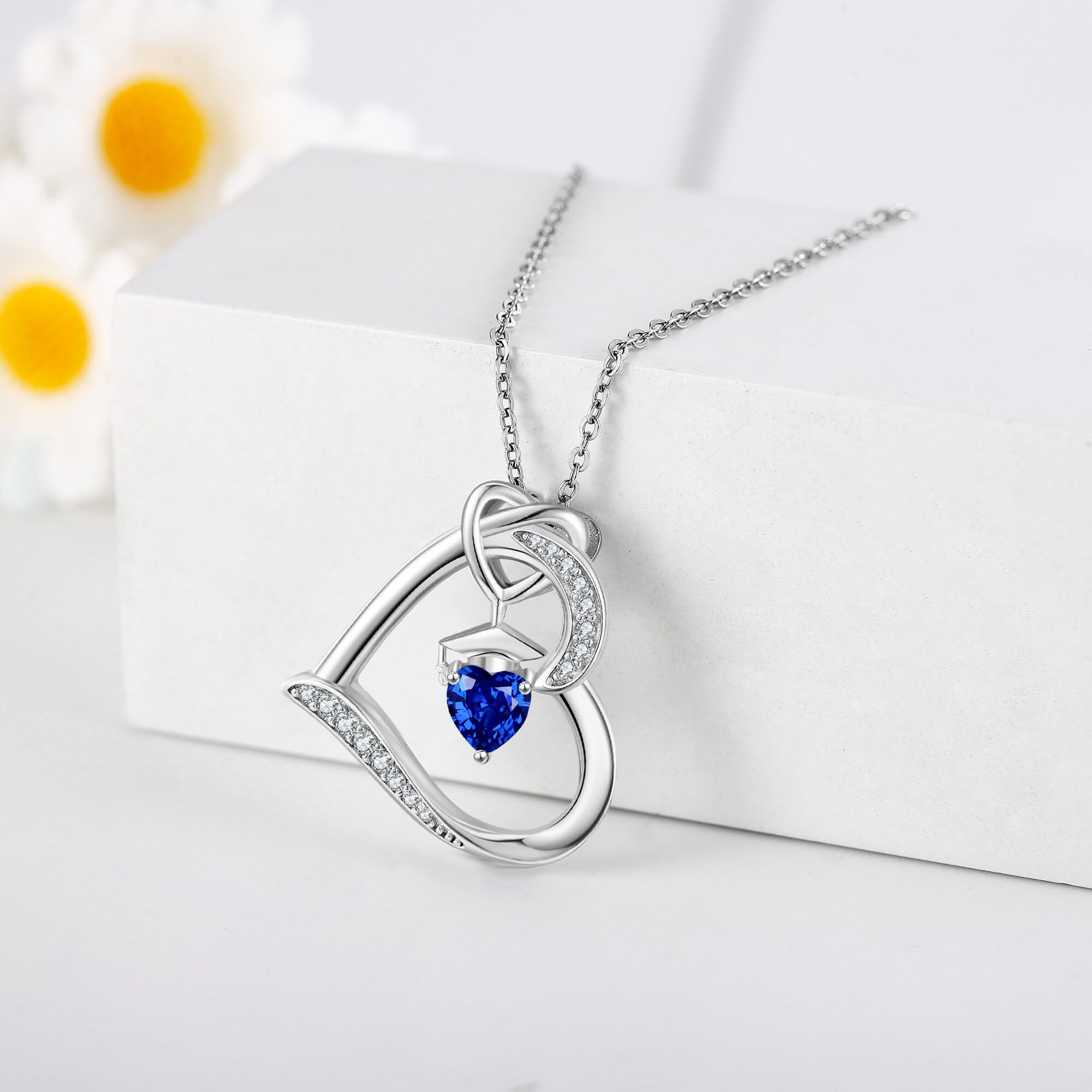DAYLINLOVE Graduierung Halskette S925 Sterling Silber Klasse von 2025 Bachelor Cap Halsketten Klasse von 2026 Herz Anhänger College High School Graduierung Schmuck Geschenke für Frauen