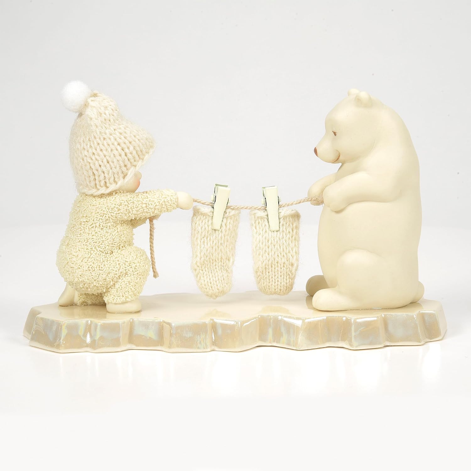 Department 56 Snowbabies Polar Shores the Stockings are Hung Figurine, 3.94 Inch, Multicolor