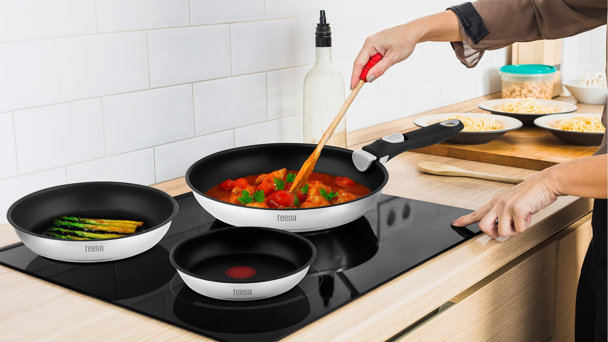 Teesa Zestaw 3 Patelni z Odłączaną Rączką 22cm 24cm 28 cm Tytanowa Powierzchnia FRYING PANS SINGLE HAND Stal Nierdzewna Typ 304 Wszystkie Rodzaje Kuchenek TSA0155