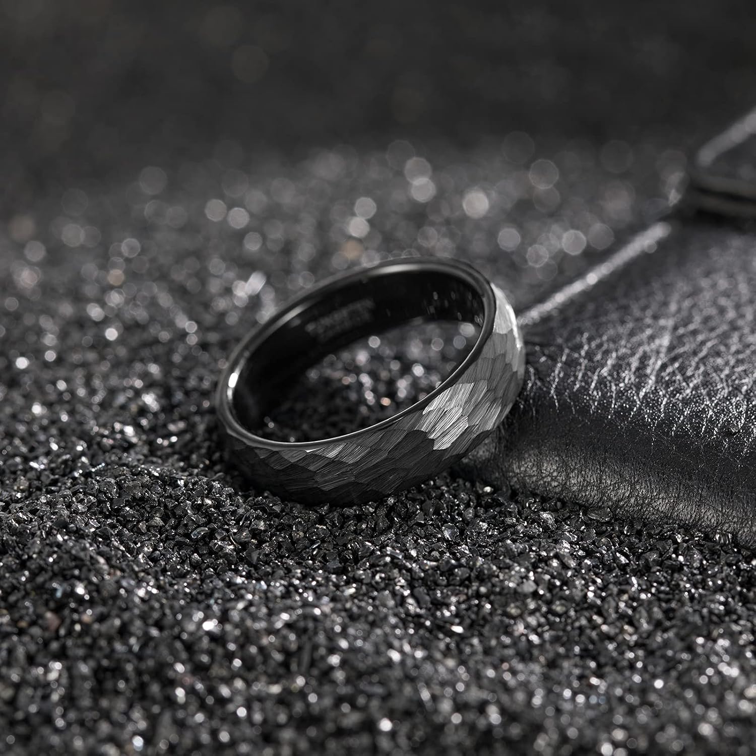 TRUMIUM Tungsten Wedding Rings for Men Women 4MM 6MM 8MM Mens Wedding Band Black/Rose Gold/Gold Plated Rings Hammered Matte Finish Jewelry Comfort Fit Size 5-13