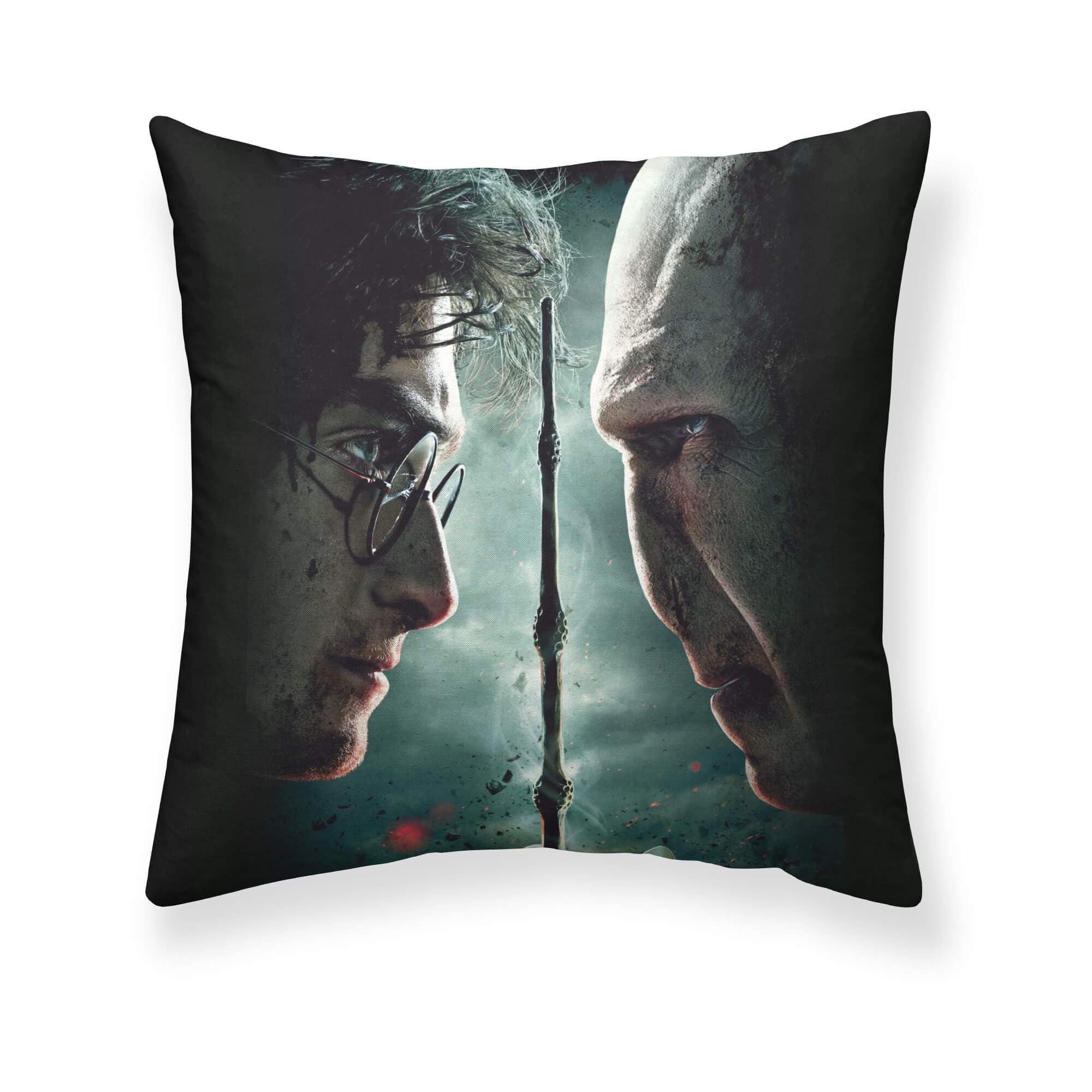 BELUM | Harry Potter Cushion Cover Size: 50 x 50 cm – Model: Harry VS Voldemort A – Fabric: Half Panama 100% Cotton, 250 g.