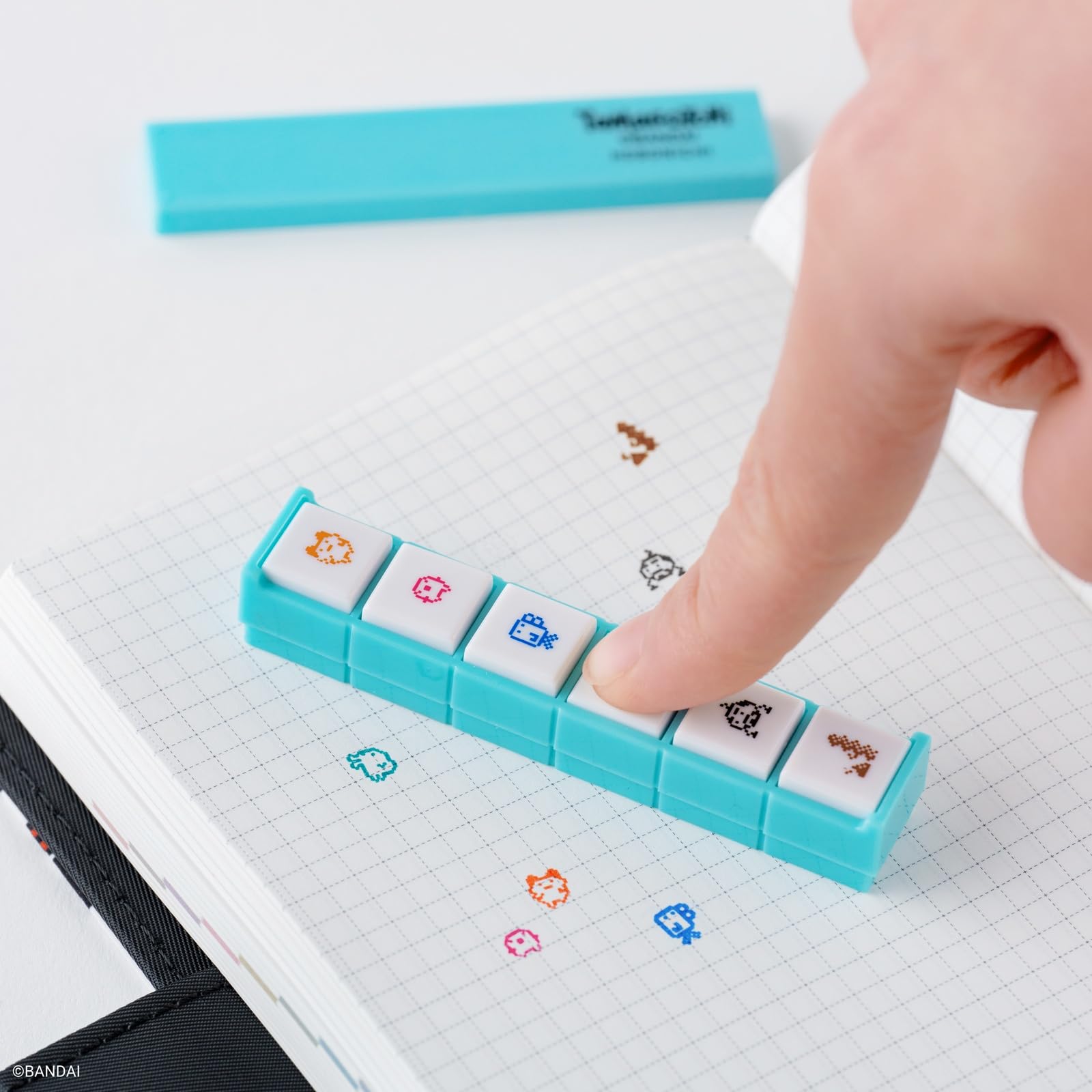 Hobonichi Techo Accessories - Kodomo no Kao x Hobonichi: Pochitto6 - Sello pulsador (Tamagotchi)