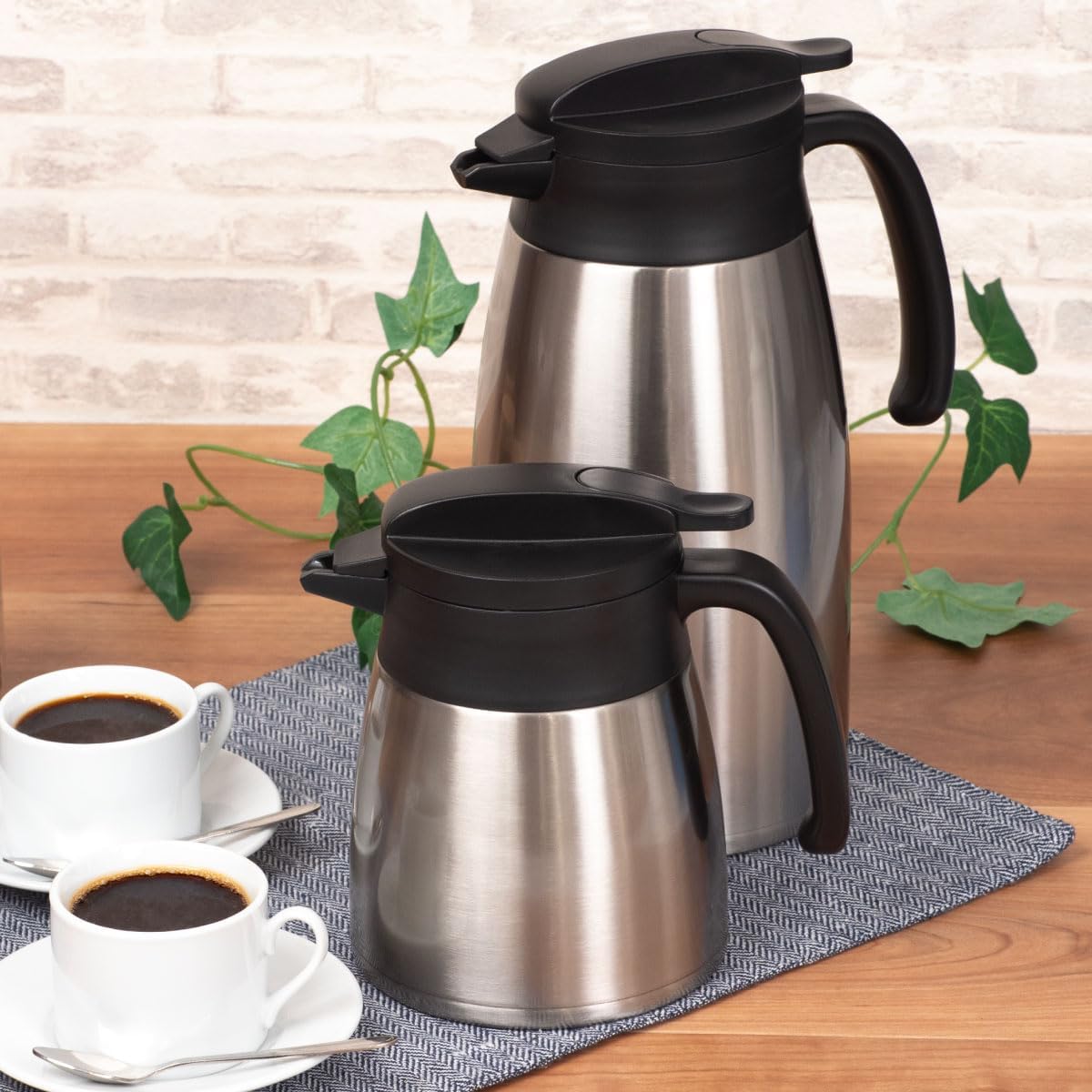 アトラス 保冷ポット 保温ポット 2.5L 圧抜き弁あり 超軽量 節電 省エネ 広口 卓上ポット ステンレスポット 魔法瓶 保温 保冷 真空断熱二重構造 コンパクト 洗いやすい シルバー AVTP-2500SV