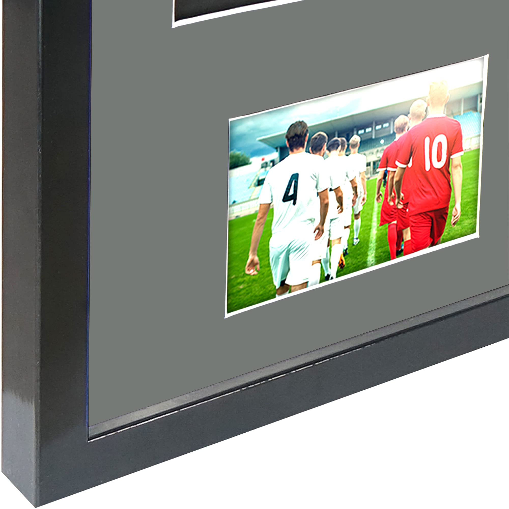 Vivarti Expositor de camisetas deportivas con doble apertura montada en 3D para bebés, 21.25 x 29 pulgadas, negro brillante, marco plateado