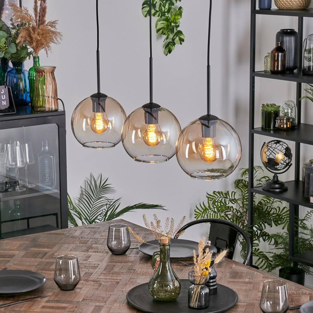 HOFSTEIN Koyoto - Lámpara colgante de 3 focos de metal y cristal en negro/ámbar/transparente, moderna lámpara colgante de diseño retro vintage (pantallas de 20 cm de diámetro), E27, comedor, salón,